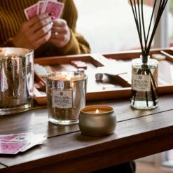 Voluspa Silver Birch Peppercorn - Mini Tin Candle 8 Voluspa Silver Birch Peppercorn - Mini Tin Candle -Voluspa FA22 LFopt 66418 68218 68518 WEB 9c17572d ca87 42d8 ab68 319c29faf34c