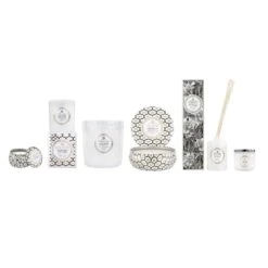 Voluspa Gardenia Colonia - Luxe Candle 13 Voluspa Gardenia Colonia - Luxe Candle -Voluspa MAISONBLANCallformats 2000x2000GARDENIACOLONIA 9