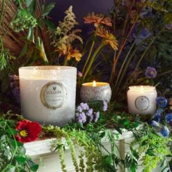 Voluspa Wildflowers - Luxe Candle 10 Voluspa Wildflowers - Luxe Candle -Voluspa SP22 LFopt 8138 2 WEB