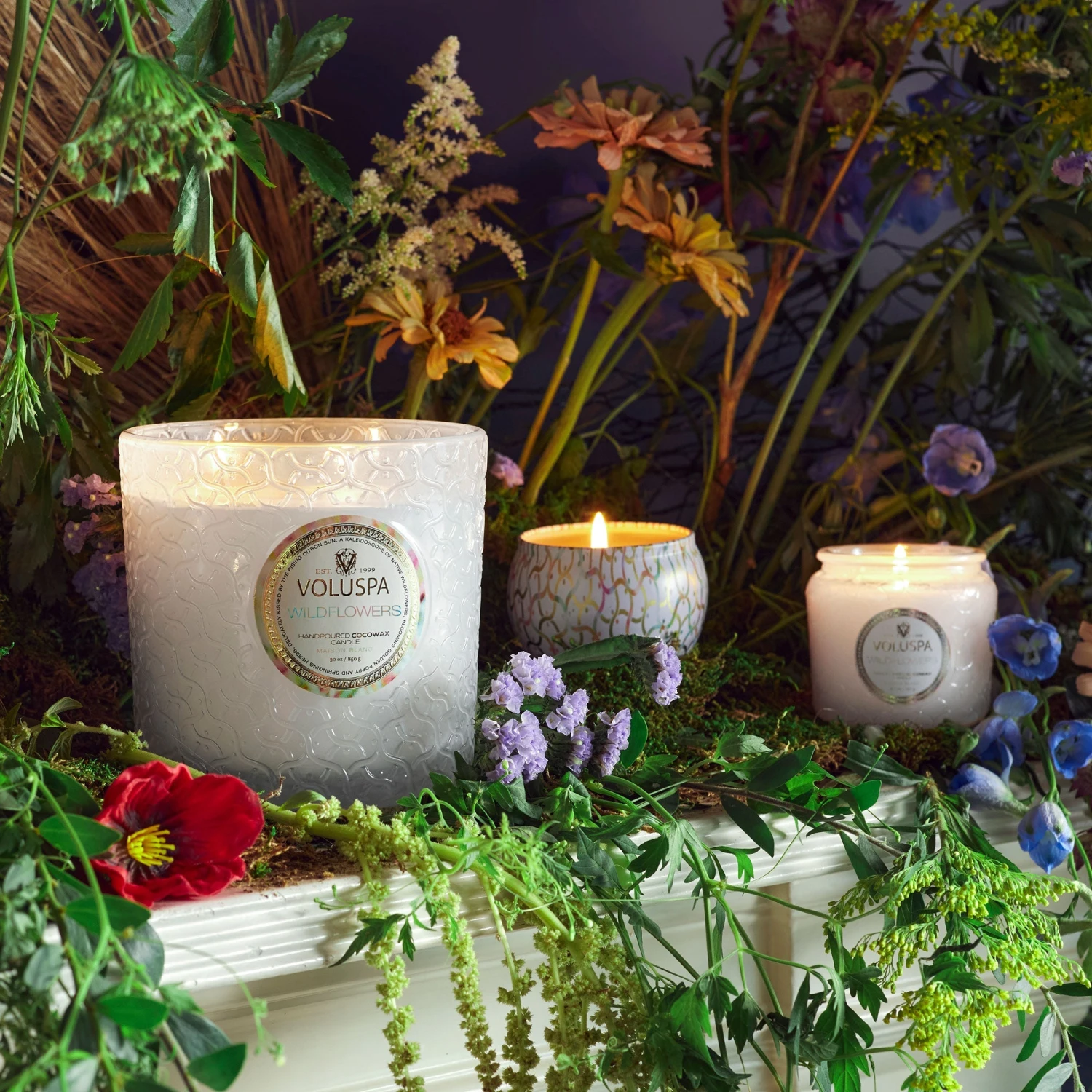 Voluspa Wildflowers - Luxe Candle 5 Voluspa Wildflowers - Luxe Candle - Image 3