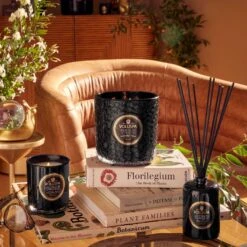 Voluspa Jardin De Verveine - Luxe Candle 10 Voluspa Jardin De Verveine - Luxe Candle -Voluspa SS23 LF 8208 8238 8258 WEB V2 936de33f aa19 466b 9797 45adfe92525d