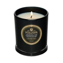 Voluspa Jardin De Verveine - Classic Candle 13 Voluspa Jardin De Verveine - Classic Candle -Voluspa SS23 PRopt 8208 1 WEB