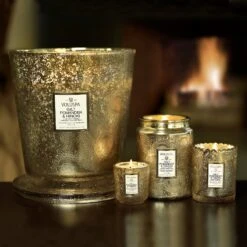 Voluspa Gilt Pomander & Hinoki - Seasonal Petite Pedestal Candle 7 Voluspa Gilt Pomander & Hinoki - Seasonal Petite Pedestal Candle -Voluspa petite embossed glass pedestal candle gilt pomander hinoki 4 cbcf